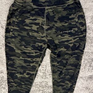 Alphalete Men’s Camo Joggers – Size Large